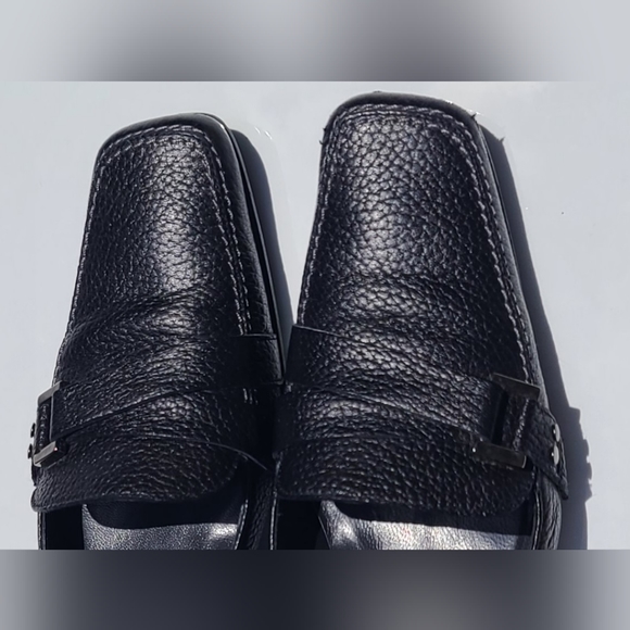 Stuart Weitzman kitten heels black leather shoes with tiny heels size 7.5M - Picture 9 of 12